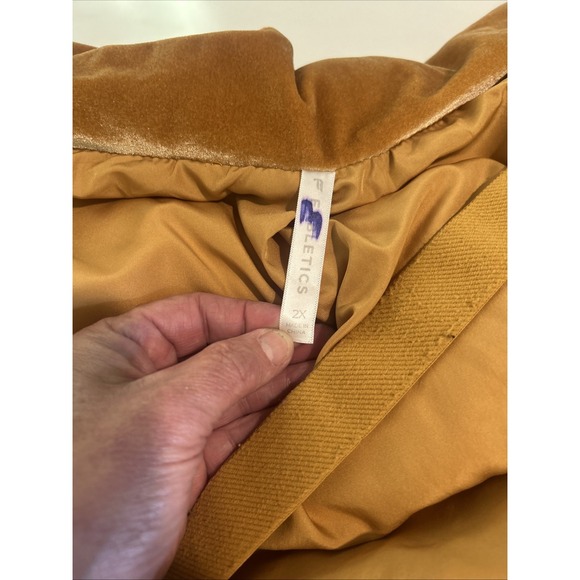 Fabletics Wander Velour Cropped Puffer‎ Sz 2XL - Picture 7 of 7